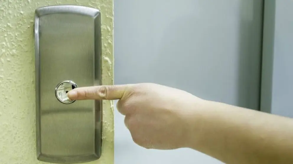 Una anciana ha sido asaltada en el ascensor de su casa