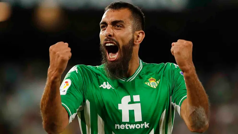 Borja Iglesias en el Real Betis -Valencia