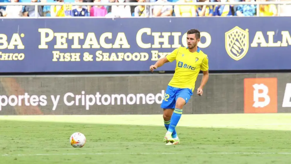 V&iacute;ctor Chust, durante el partido ante el Deportivo Alav&eacute;s en el Nuevo Mirandilla