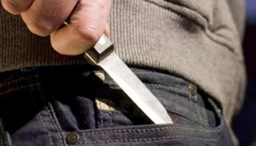 Un hombre ha robado 450 euros a punta de navaja en pleno centro de Granada