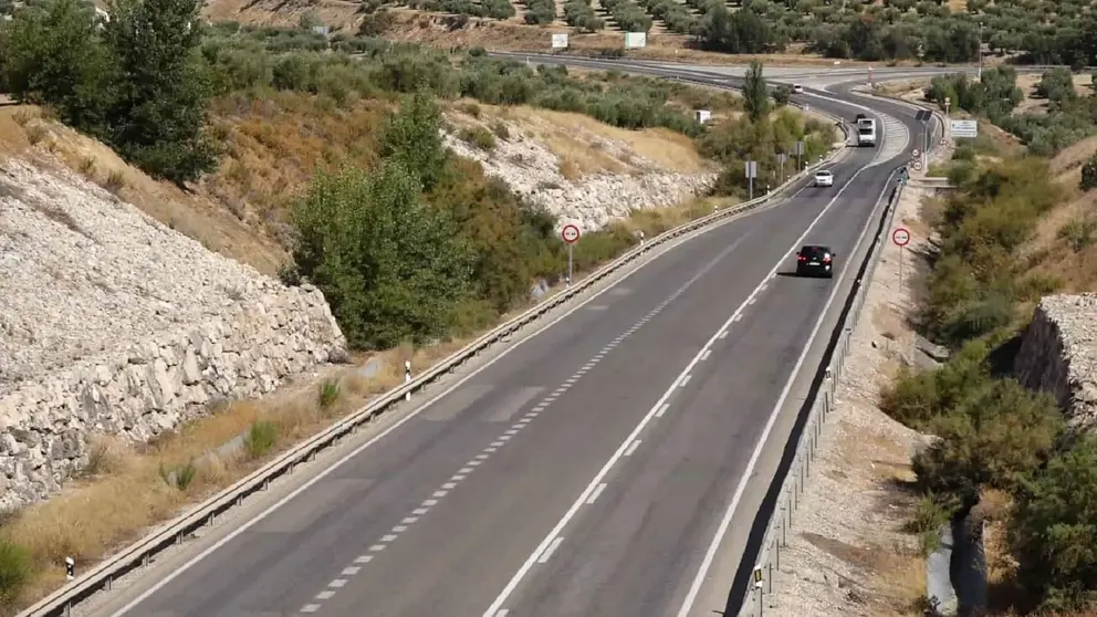 La carretera de acceso a Ja&eacute;n por Fuerte del Rey