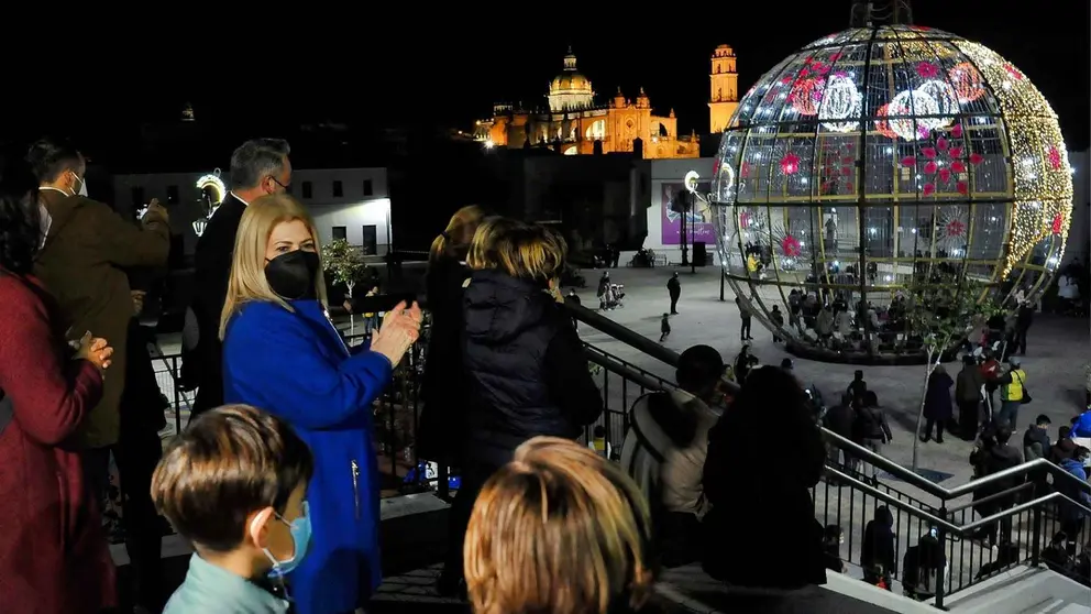 Jerez se ponga "guapa&rdquo; para anunciar la llegada de la Navidad