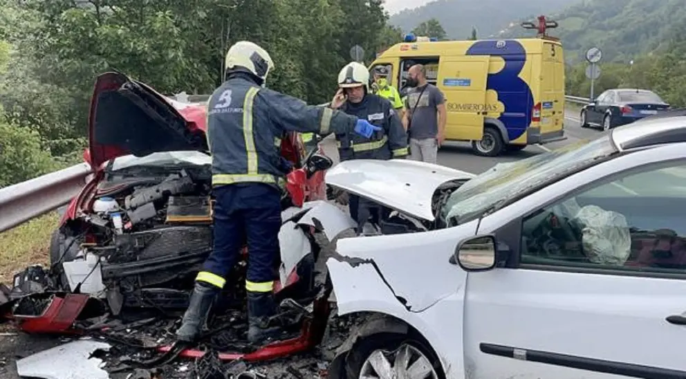Impactante accidente con 6 heridos, 2 de ellos menores, en Cabra