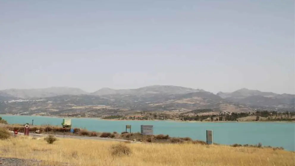 Presa Vi&ntilde;uela (M&aacute;laga)