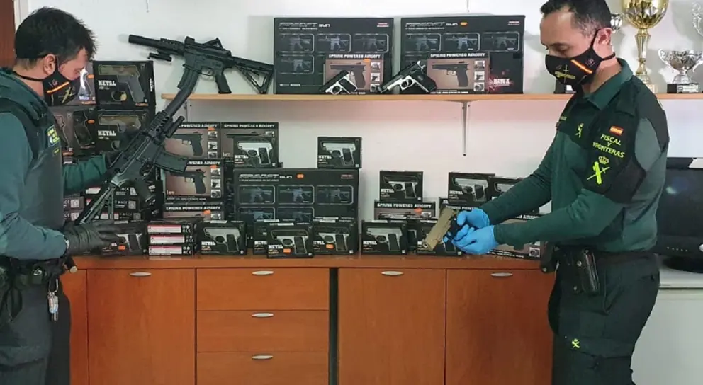 Hallan la procedencia de las armas con las que dispararon a una ambulancia en Chiclana