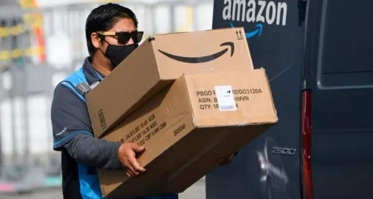 El robot aspirador que revienta en ventas en Amazon: limpia, friega y deja las alfombras relucientes