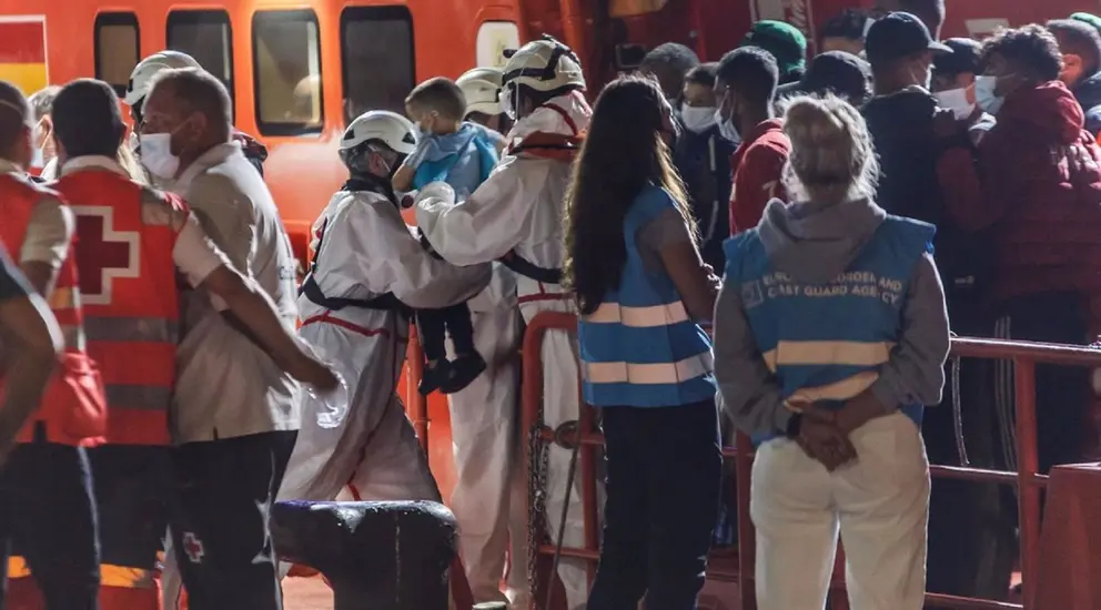 Rescatadas 18 pateras cerca del Castillo de San Sebasti&aacute;n de C&aacute;diz