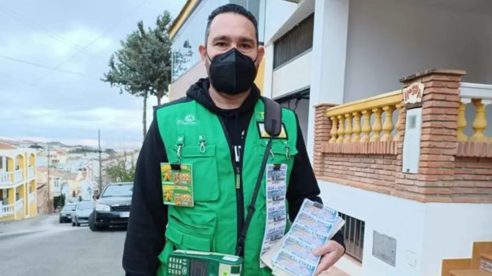 Diez vecinos de Co&iacute;n ganan 350.000 euros con el cup&oacute;n de la ONCE