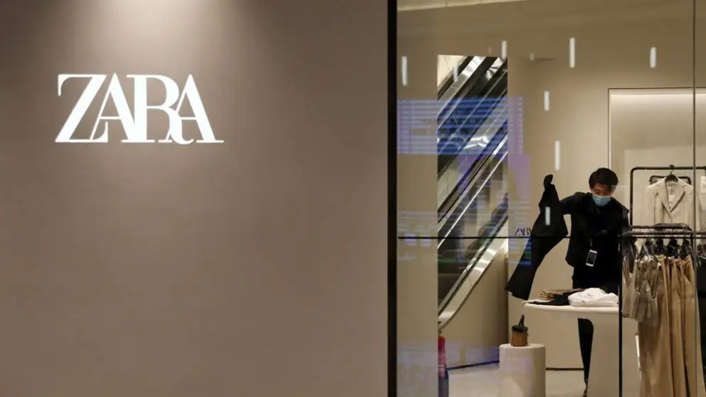 Zara revienta las rebajas con 4 blusas que son un esc&aacute;ndalo para la moda: precio reducido