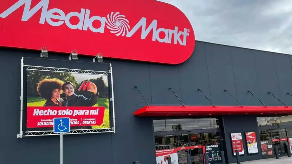 Media Markt compite con Amazon con este completo ordenador port&aacute;til