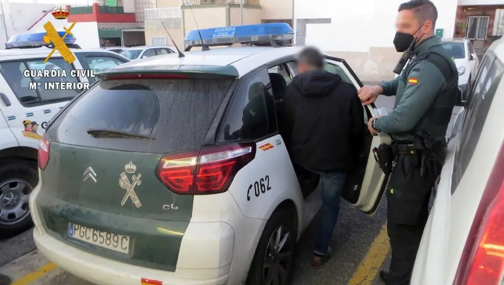 Viste como magreb&iacute; para robar y no ser identificado en N&iacute;jar