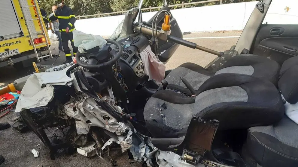 4 heridos tras el impactante choque de dos coches en Alcal&aacute; de Guada&iacute;ra