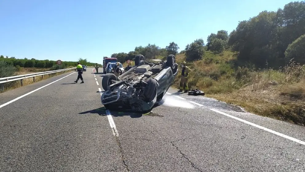 Muere un anciano tras volcar el coche que conduc&iacute;a en Alcal&aacute; la Real