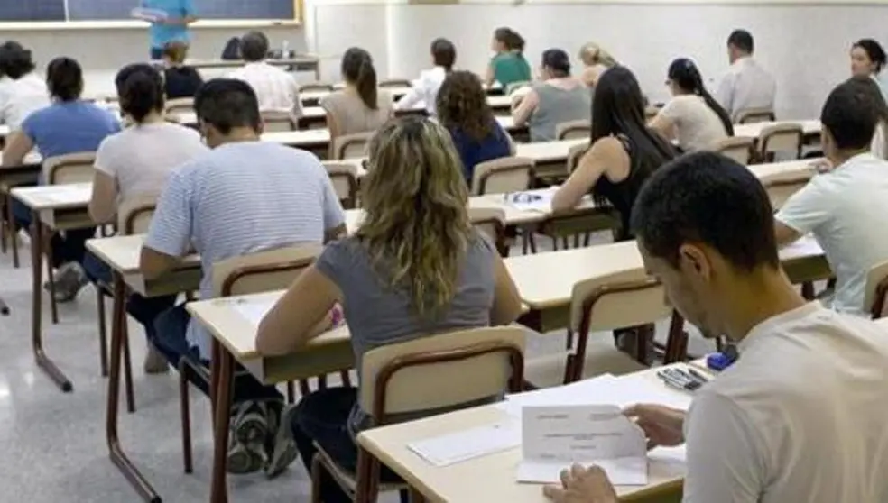 Andaluc&iacute;a convoca 2.500 plazas del cuerpo de Maestros para 2022