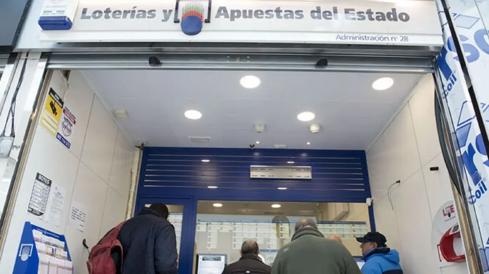 La Loter&iacute;a Nacional deja dos buenos premios en Pinos Puente y Adra