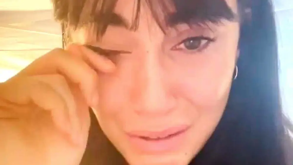 Aitana llora tras anunciar la cancelaci&oacute;n de un concierto