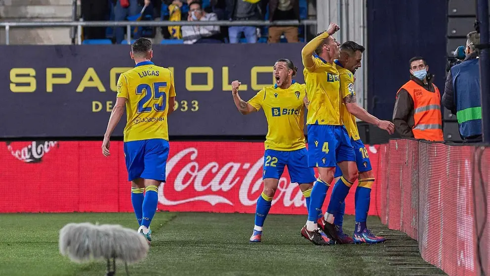 El C&aacute;diz CF empat&oacute; al borde del descanso | Salvador L&oacute;pez Medina para El MIRA