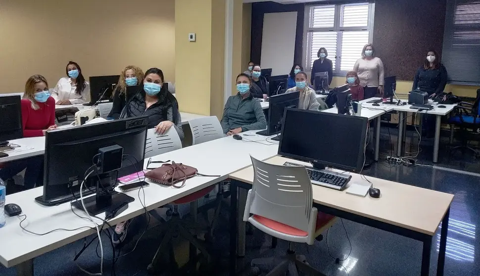 La Junta de Andaluc&iacute;a destina 2,8 millones en Granada para la inserci&oacute;n laboral de 870 mujeres