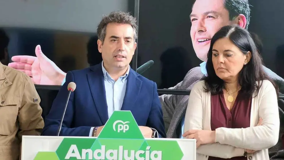 Antonio Salda&ntilde;a en rueda de prensa
