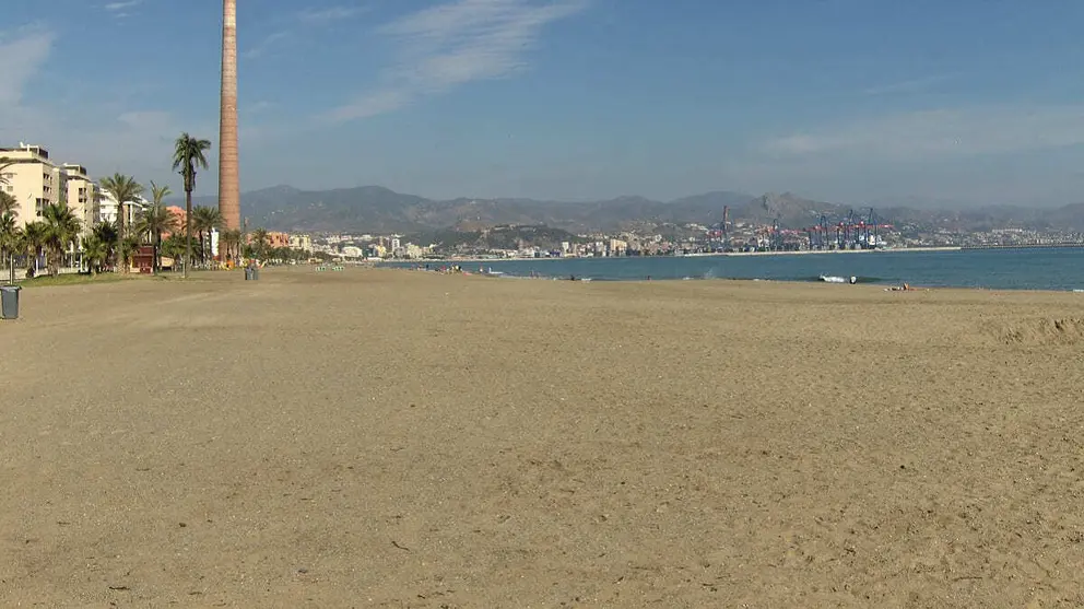 Hallan el cad&aacute;ver de un hombre en una playa de M&aacute;laga