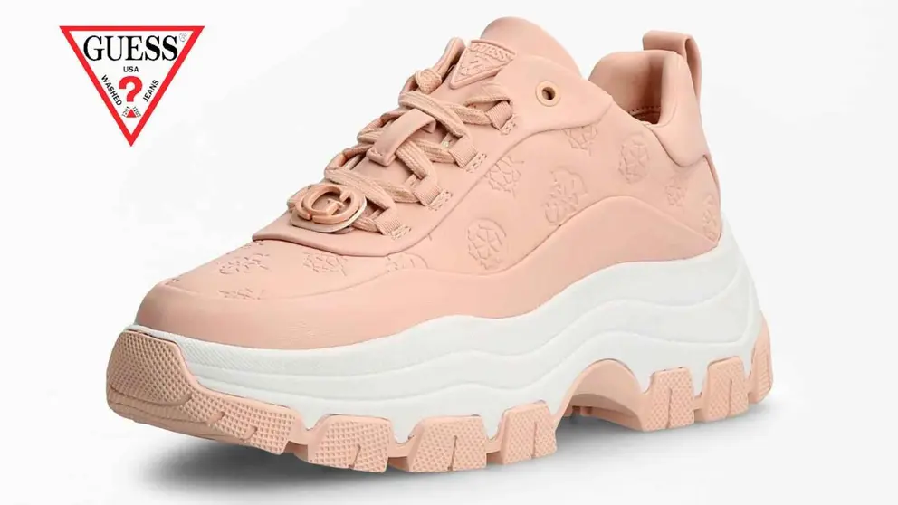 Las nuevas zapatillas estilo sneakers de Guess son toda una locura para la moda