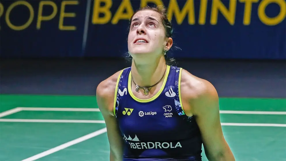 Carolina Mar&iacute;n llora tras ganar el Campeonato de Europa de Badminton