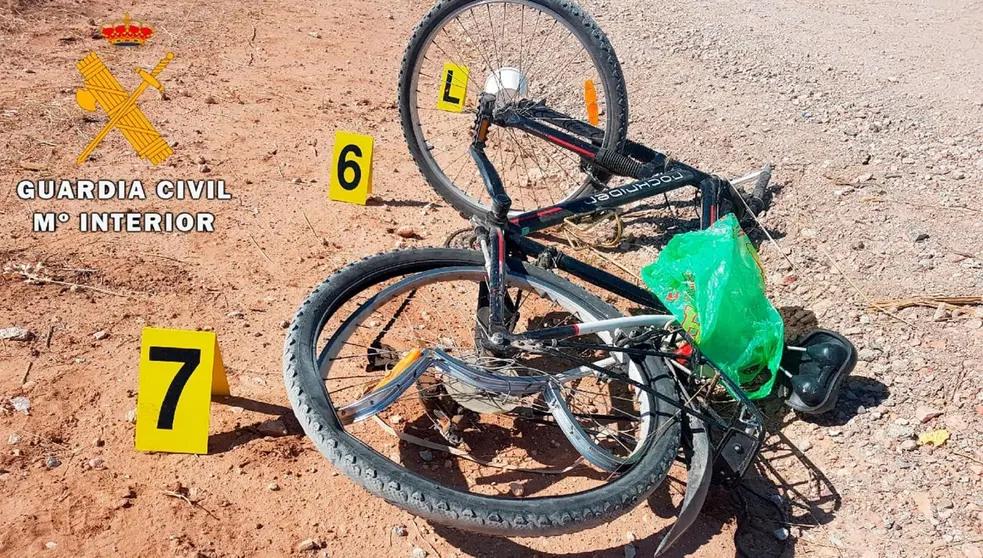 Hallan el cad&aacute;ver de un ciclista accidentado en La Puebla del R&iacute;o