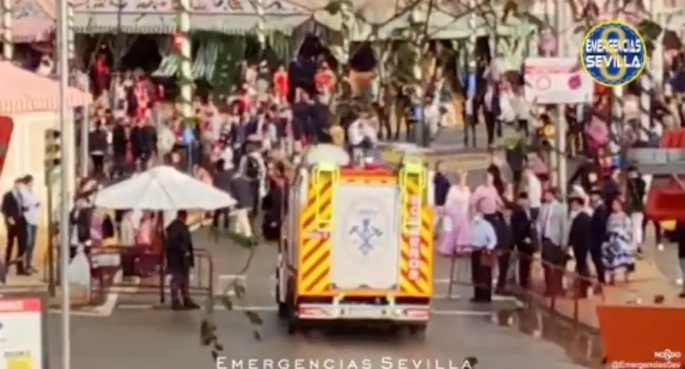 En llamas la cocina de una caseta de la Feria de Abril de Sevilla