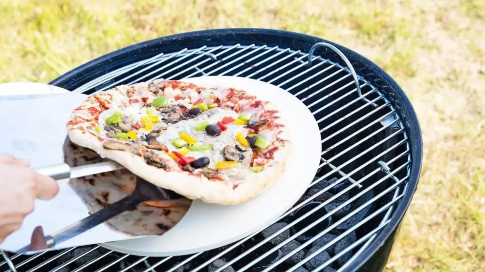 Llega la piedra para hacer pizzas en barbacoas de carb&oacute;n a Leroy Merlin: 22 euros