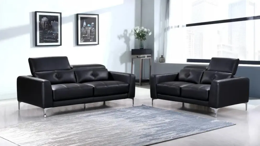 El juego de sof&aacute;s de cuero negro con cabecero m&aacute;s mol&oacute;n y barato lo tiene Maisons Du Monde