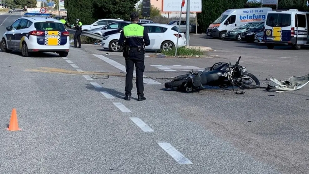 Un motorista muerto tras chocar contra una furgoneta en Villanueva de C&oacute;rdoba