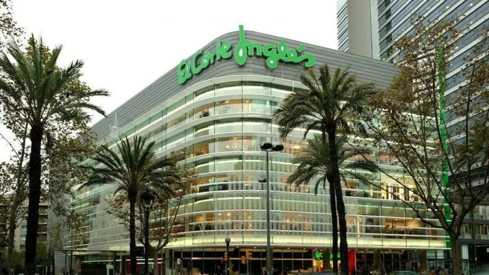 El par de relojes inteligentes que m&aacute;s reponen en El Corte Ingl&eacute;s: Samsung y Apple