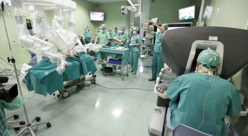 Roba a pacientes y compa&ntilde;eros de trabajo en un hospital de Marbella