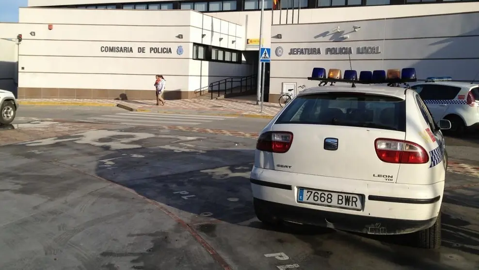 Agrede con arma blanca a su pareja en el cuello en Sanl&uacute;car de Barrameda