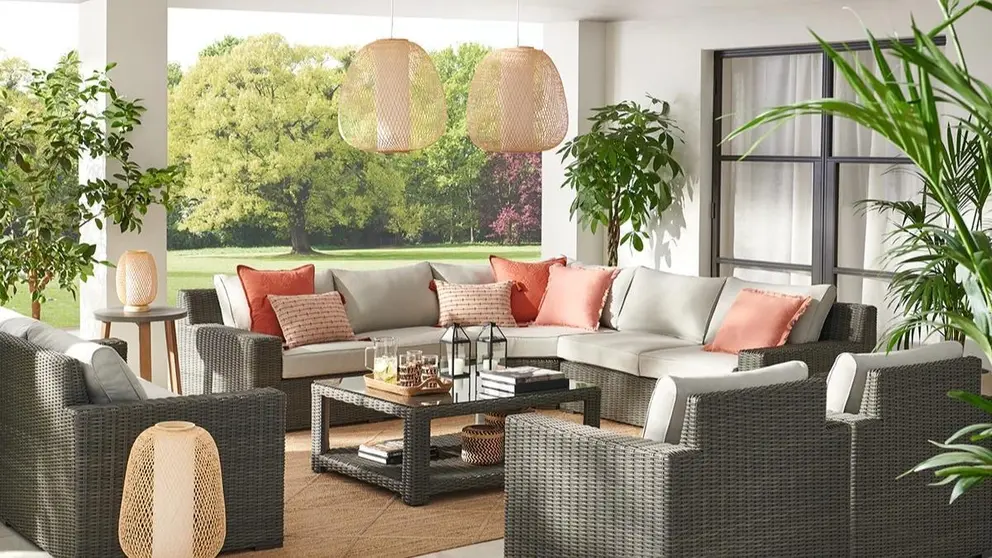 Esta es la colecci&oacute;n de muebles de jard&iacute;n (sof&aacute;s, sillones y mesa) de El Corte Ingl&eacute;s que no pasa de moda