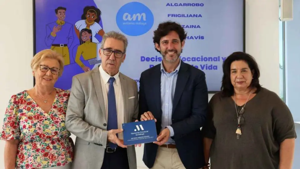 Acto de presentaci&oacute;n del proyecto desarrollado por la&nbsp;asociaci&oacute;n Autismo M&aacute;laga de orientaci&oacute;n laboral para j&oacute;venes con TEA en la Diputaci&oacute;n de M&aacute;laga