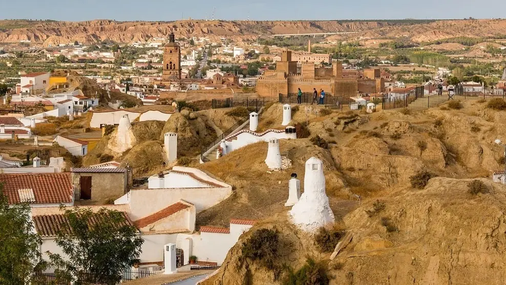 Muere el obrero electrocutado mientras rehabilitaba una casa cueva en Guadix