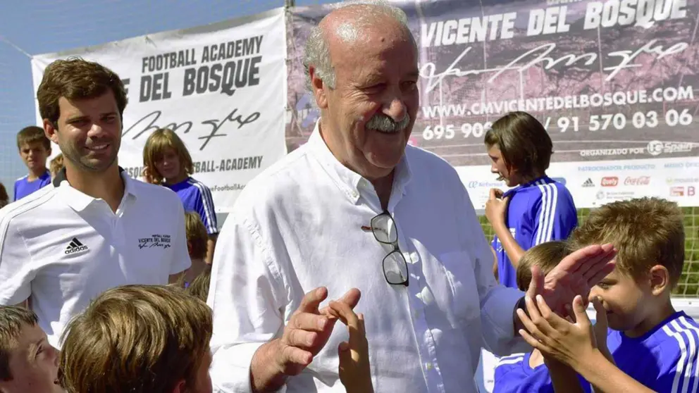 Vicente del Bosque en su campus de f&uacute;tbol