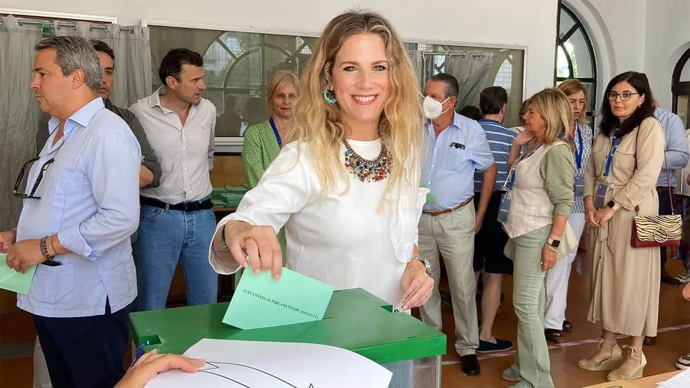 Ana Mestre vota en Jerez como candidata por C&aacute;diz al Parlamento de Andaluc&iacute;a