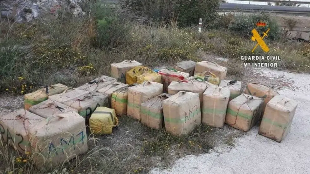 Espectacular operaci&oacute;n contra el tr&aacute;fico de hach&iacute;s en Sanl&uacute;car. 39 detenidos