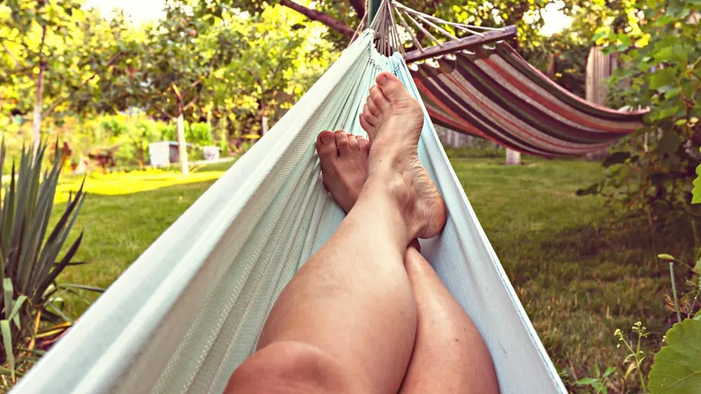 La mejor y m&aacute;s barata hamaca para balc&oacute;n, terraza y jard&iacute;n la tiene Leroy Merlin: 2 metros de larga