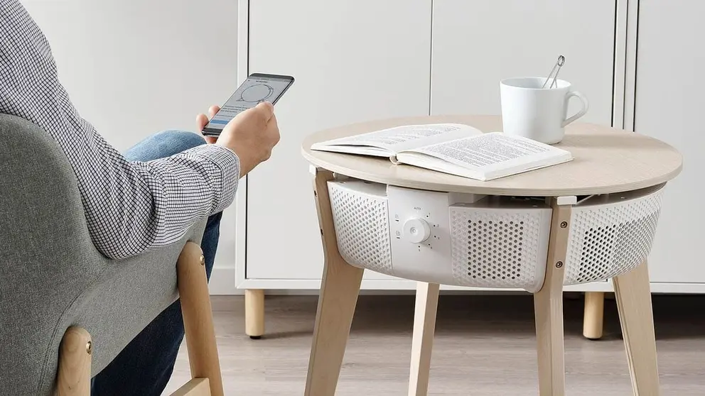 No te creo Ikea: inventan una mesa con ventilador que se controla desde el tel&eacute;fono m&oacute;vil