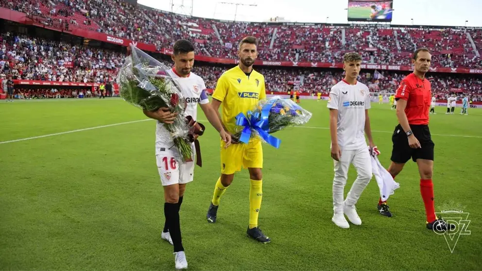 Jes&uacute;s Navas y Jos&eacute; Mari, junto al hijo de Antonio Puerta | CCF