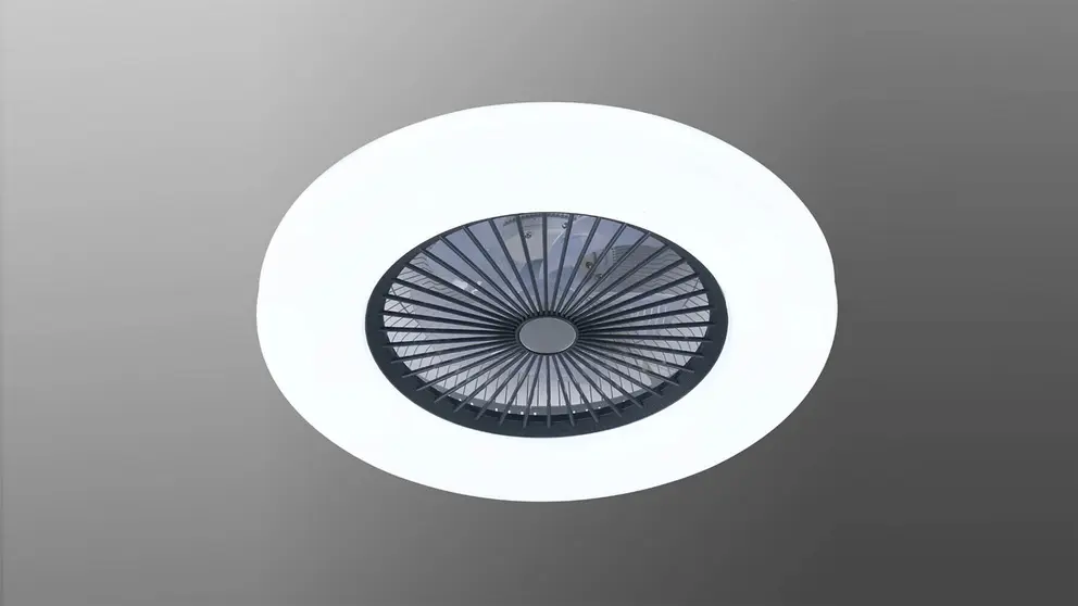 Este ventilador de techo de Leroy Merlin parece una nave espacial