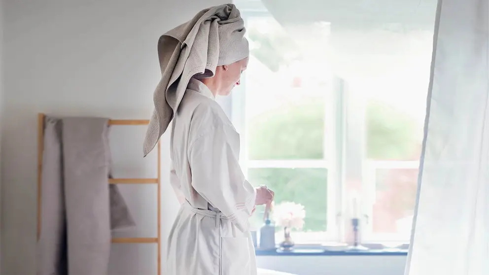 Moda ba&ntilde;o 2022: Ikea ficha el kimono de Zara Home para salir de la ducha con estilo