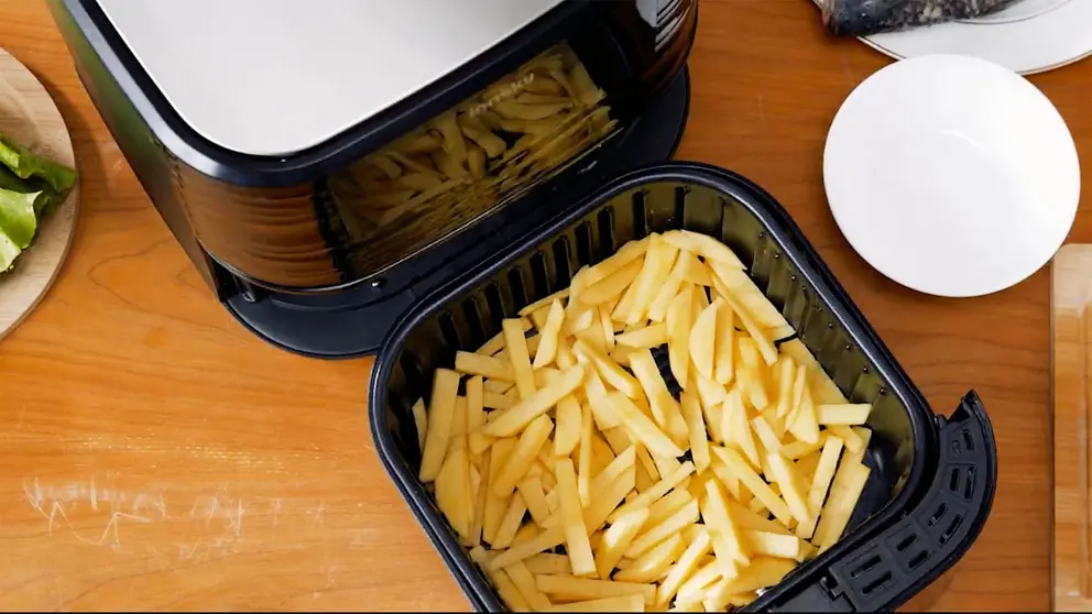 Esta air fryer que cocina sin aceite es TOP 1 en pedidos de Amazon y tiene 22 mil valoraciones