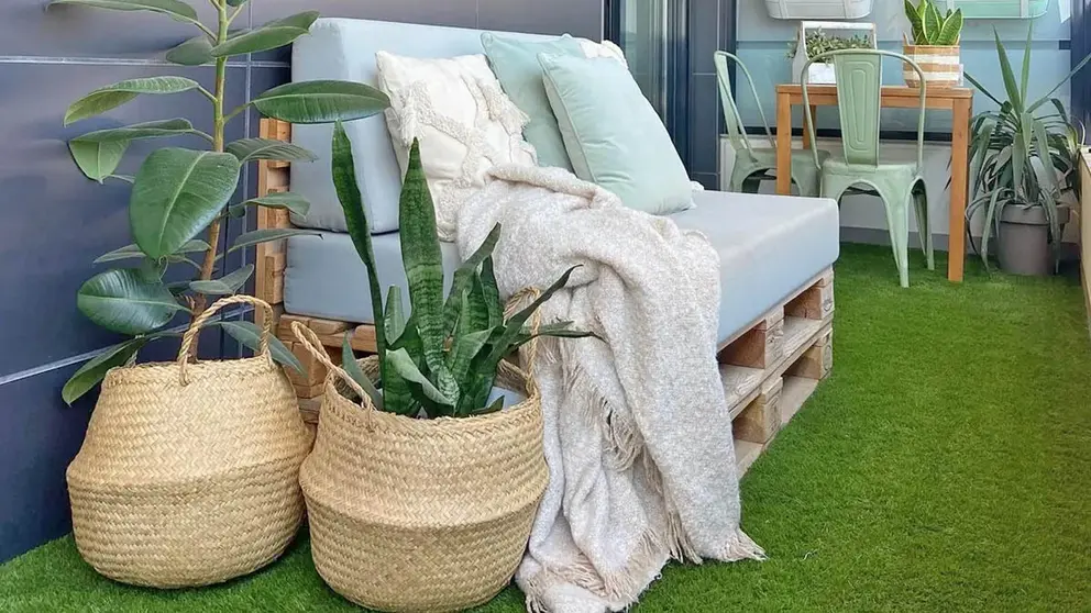 La nueva manta de Ikea es tan suave que acaba de la butaca en la cama