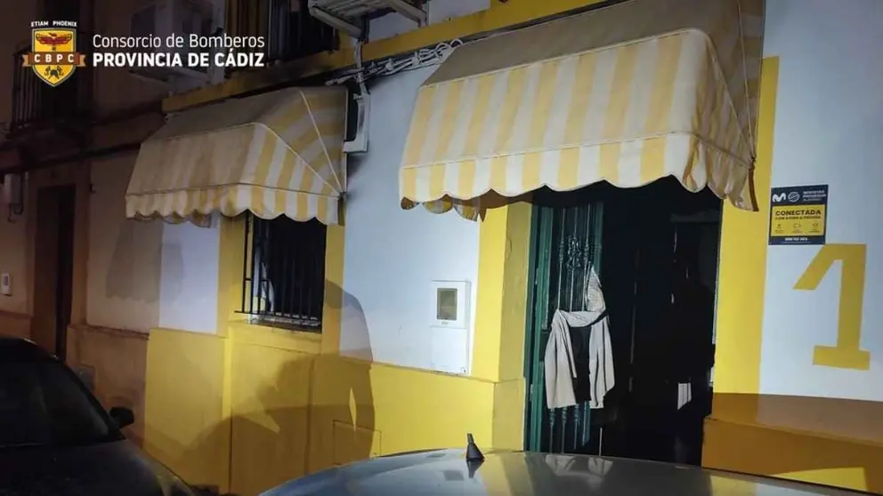 Incendio en un toldo en Jerez