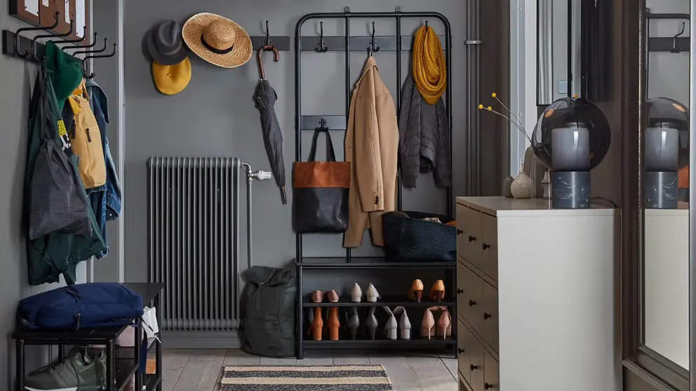 Adi&oacute;s a tener los zapatos esparcidos por el suelo: Ikea lo soluciona con el mueble m&aacute;s completo