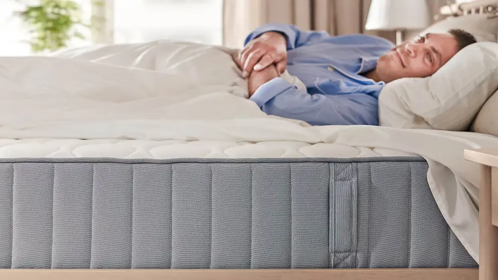 Este colch&oacute;n de 180 x 200 arrasa en Ikea por extra c&oacute;modo